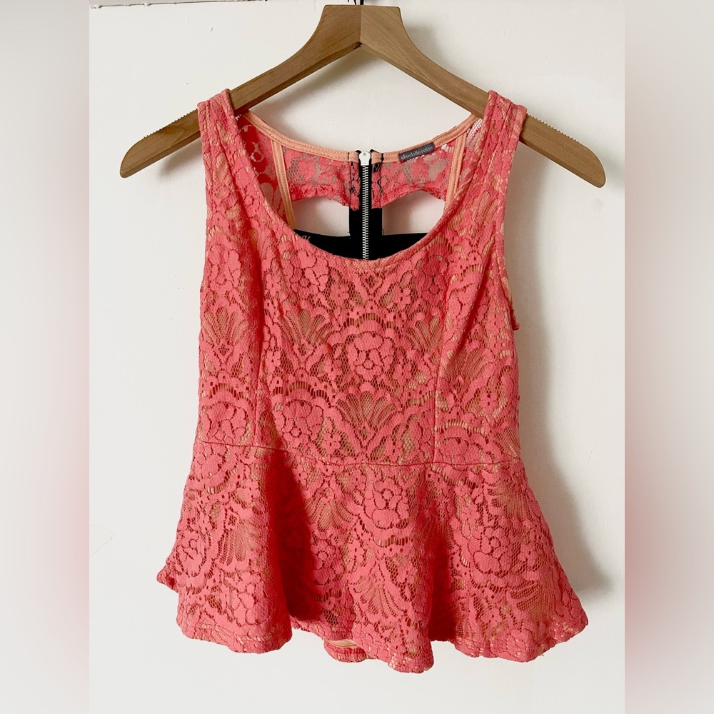 Charlotte Russe Coral Lace Peplum Top Sleeveless Romantic Coquette Peach Blouse